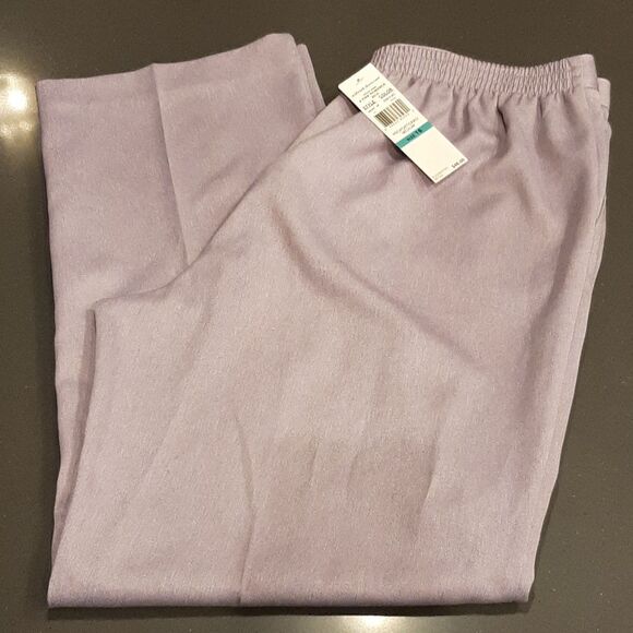 NWT Alfred Dunner "A Fine Romance" Lilac Pants - Picture 1 of 9